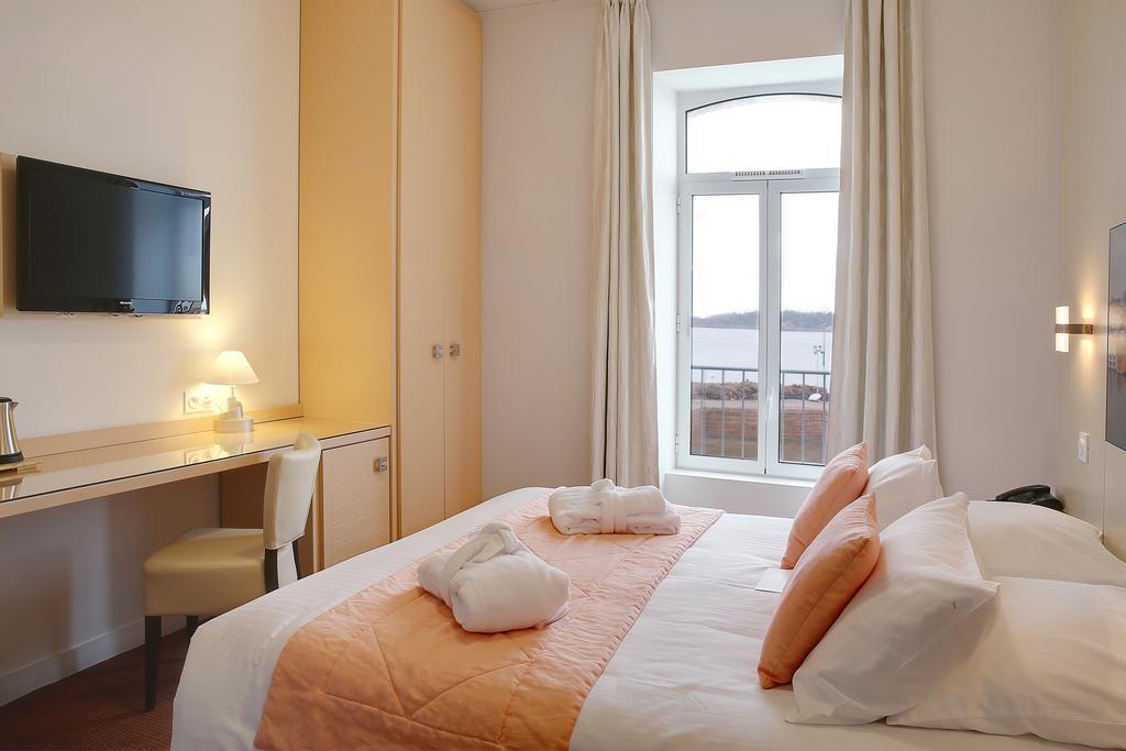 เบสต์ เวสเทิร์น พลัส เล แตราส เดอ เบรอา Hotel ปลูบาซลาเนค ภายนอก รูปภาพ